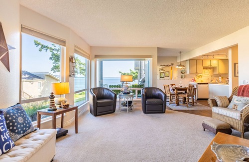 Freeland Condo | Mutiny Bay Condo by AvantStay | Walk to the Beach