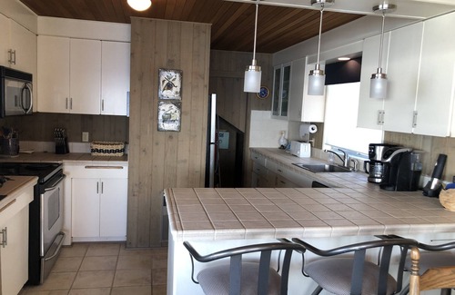 Freeland Cabin | Mutiny Bay Waterfront