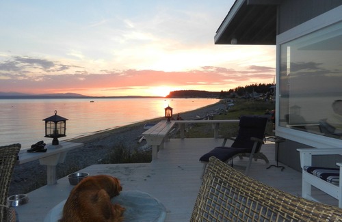 Freeland Cabin | Mutiny Bay Waterfront