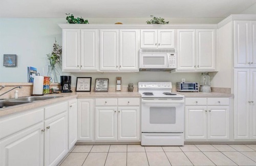 Huddleston Apartment | MV70 - 2 Bedroom condo at Mariners SML