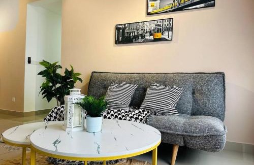 Taman Pertama Apartment | MVB49#8pax Family Suite 3 Rooms Velocity Mall IKEA