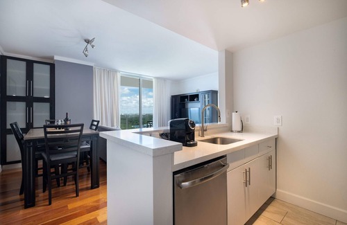 Coconut Grove Apartment | MVR - Biscayne Bay Views That Stun Daily