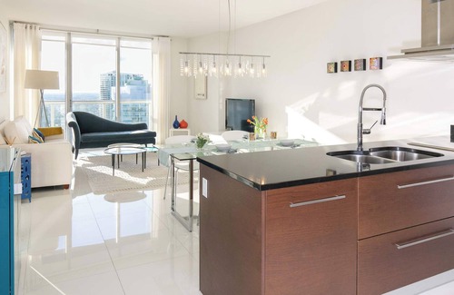 Downtown Miami Apartment | MVR Luxury Condo, High Floor, European Design