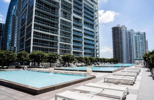 Downtown Miami Apartment | MVR - Skyline & Spa for Brickell Perfection