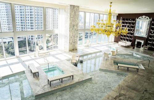 Downtown Miami Apartment | MVR - Skyline & Spa for Brickell Perfection