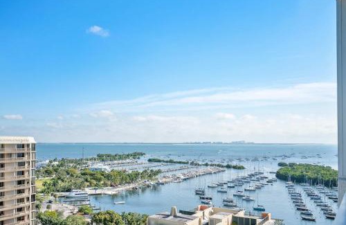 Coconut Grove Apartment | MVR - The Best of Work Relaxation in One
