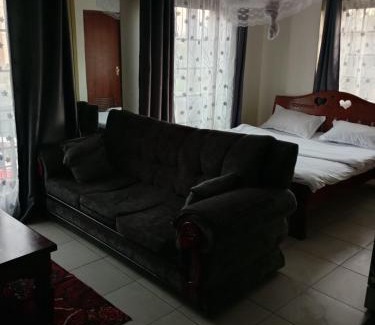 Ngara West Cabin | Mvuli suits