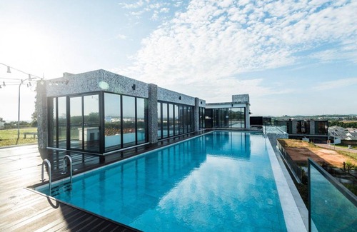 Kangkar Pulai House | 409 m² House ∙ 5 bedrooms ∙ 16 guests
