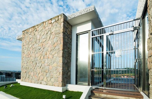 Kangkar Pulai House | 409 m² House ∙ 5 bedrooms ∙ 16 guests