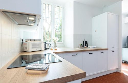 Old Town Apartment | MY CASA - PONCHETTES 17 - with Garden, 30m from the sea
