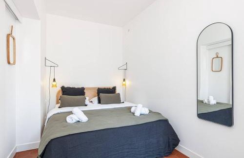 Old Town Apartment | MY CASA - PONCHETTES 17 - with Garden, 30m from the sea
