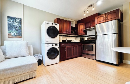 Marpole House | My Cozy 1bedroom Suite in Peaceful Vancouver Westside