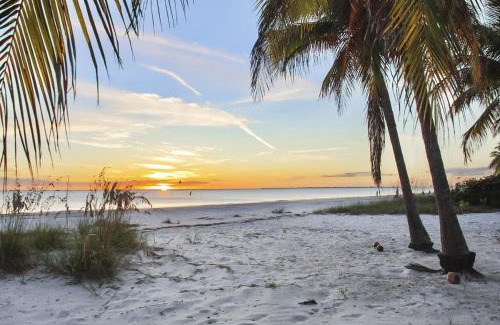 Fort Myers Beach House | My Happy Place by Sun Palace Vacations