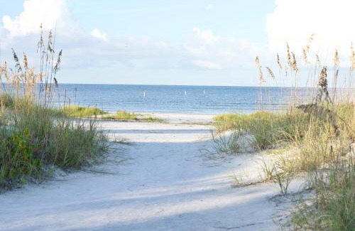 Fort Myers Beach House | My Happy Place by Sun Palace Vacations
