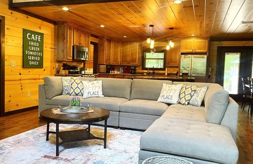 Broken Bow Cabin | My Happy Place - Family Retreat/Pet Friendly