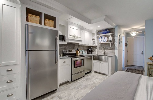 Panama City Beach Condo | MY HAPPY PLACE! BEACHFRONT! FREE BEACH CHAIRS MARCH THROUGH OCTOBER!
