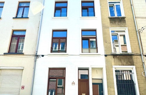 Northern Quarter Apartment | My Haus Bruxelles Triple Suite