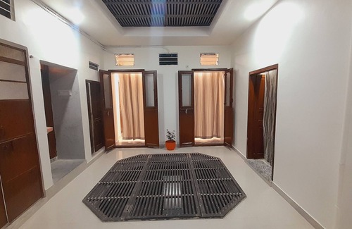 Pink City House | My HomeStay Jaipur SONI 2700 1 Person Centrally Located B&B