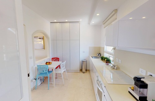 Jerusalem City Centre Apartment | ⚜MY JERUSALEM'S WALLS⚜Awesome view⚜Balcony &Roof⚜