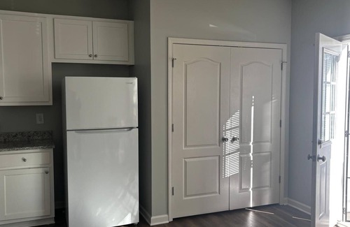 Riverdale House | My little castle nCharming 3-bedroom townhome in serene Riverdale with WiFi, AC