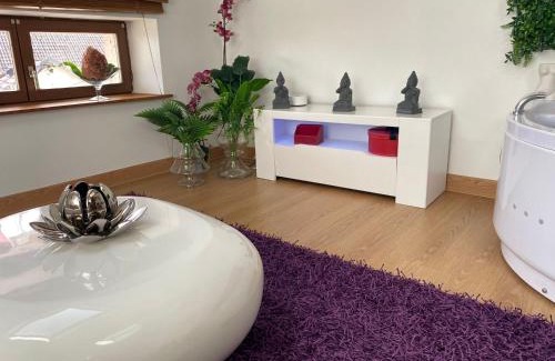 Socourt Apartment | My Love Room avec balnéo privative & déco romantique by BoookingFuté