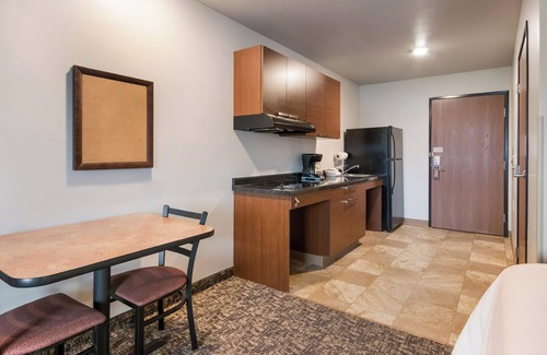 Bozeman Hotel | My Place Hotel - Bozeman, MT