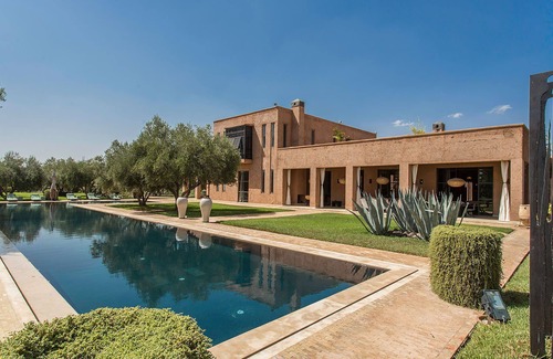 Marrakech Villa | My Rental Homes - Villa Portraits spa & golf with two pools and garden