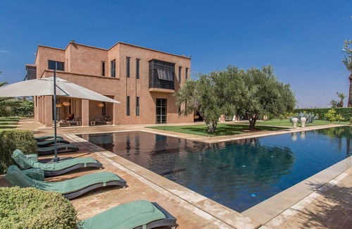 Marrakech Villa | My Rental Homes - Villa Portraits spa & golf with two pools and garden