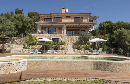 Genova Villa | My Rental Homes | Villa Bridgitte with sea view, salted pool and Jacuzzi