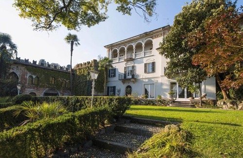 Baveno Villa | My Rental Homes - Villa Romantica surrounded by a large terraced garden, with pool