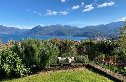 Brezzo di Bedero Apartment | My sweet balcony