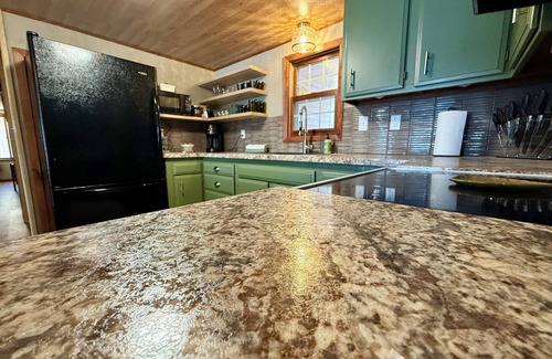 Hazelhurst House | MY T Pine Acres Lake View