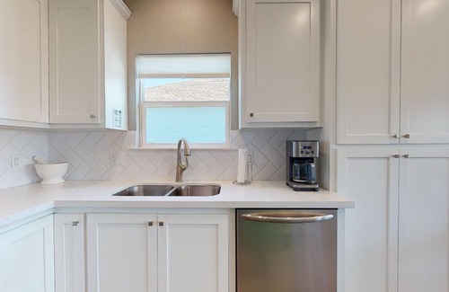 Port Bolivar House | My Three Suns: 3 BR, 2 BA House in Crystal Beach, Sleeps 9