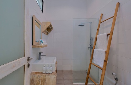 Sumbawa Barat Hotel | MYAMO Beach Lodge