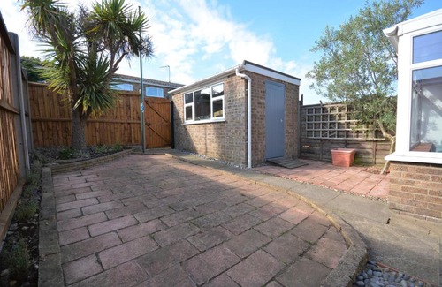 Lowestoft House | Myana Lodge
