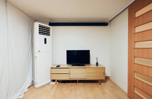 Myeongdong House | ✧MYEONGDONG✧4 BDR + 2 SHOWER✧APT WITH PIANO✧3MIN✧