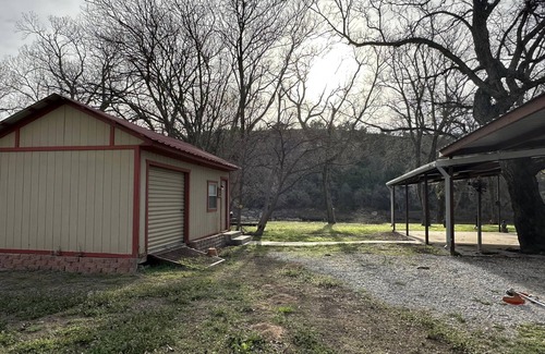 Dennis House | Myers Corner ~ Brazos River Cabin with RV Hook Up