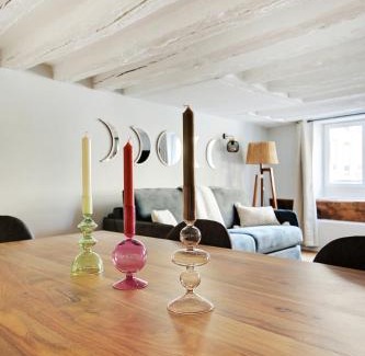 Saint-Germain-des-Pres Apartment | MyKeypers - Deluxe Flat 6P - St Germain des Pres Café de FLORE