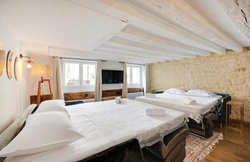Saint-Germain-des-Pres Apartment | MyKeypers - Deluxe Flat 6P - St Germain des Pres Café de FLORE