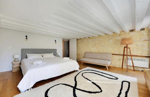 Saint-Germain-des-Pres Apartment | MyKeypers - Deluxe Flat 6P - St Germain des Pres Café de FLORE