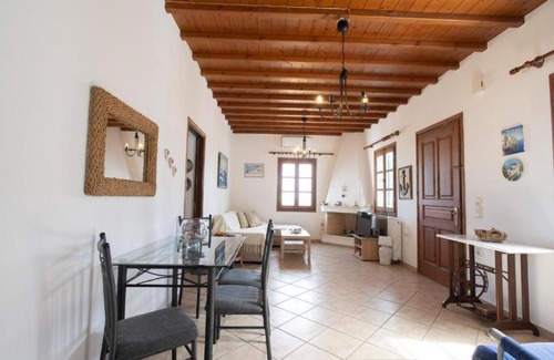 Platis Gialos Apartment | Mykonos Elegance 2-Bedroom Escape in Psarou