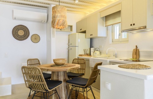 Mykonos House | Mykonos Supreme Town House - Amazing Views, Pool, Private Jacuzzi & Parking -2BR