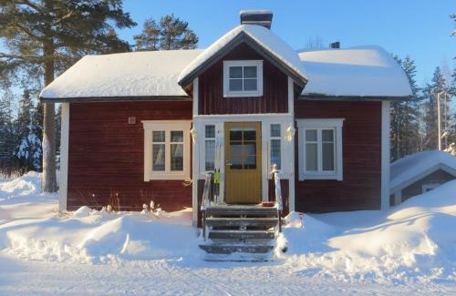 Naamijoki House | Myllyn Pirtti Cottage