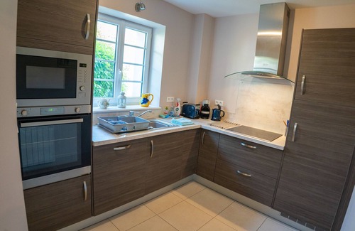 Saint-Seurin-de-Palenne Cottage | Myosotis is a Cosy 1 Bedroom Gîte in a Quiet Village, Shared Pool, Large Garden