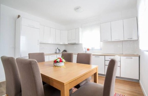 Przno Apartment | MyPrzno - Spacious 3 BD Apartment with Great Sea View
