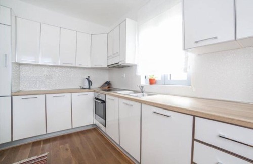 Przno Apartment | MyPrzno - Spacious 3 BD Apartment with Great Sea View