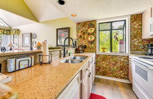 Myrtle Beach Apartment | Myrtle Beach Condo Near Ocean 1 Mi to Apache Pier