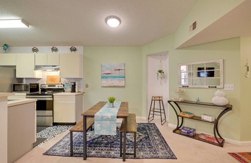 Surfside Beach Condo | Myrtle Beach Condo 2 Mi to Surfside Beach!