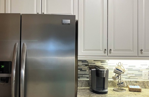 Vaught Condo | Myrtle Beach Condo in Kingston Property steps away from Ocean, pool, food & fun