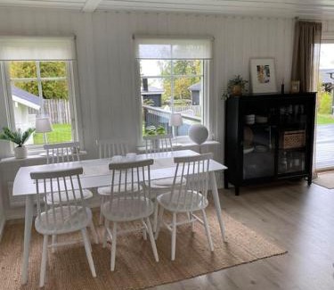 Alno Villa | Mysigt hus nära hav och skog på härliga Alnö